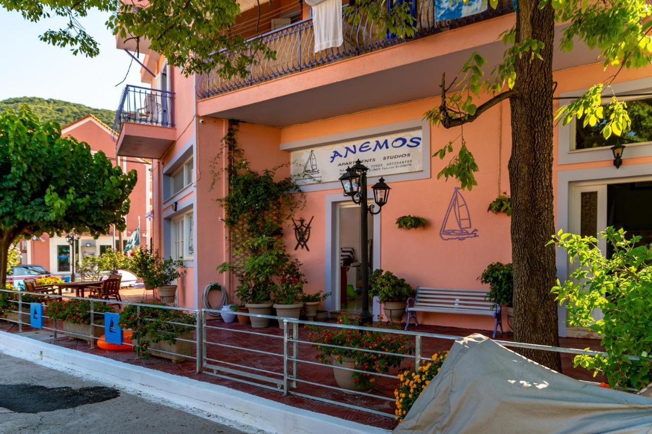 Anemos Studios & Apartments Poros  Buitenkant foto