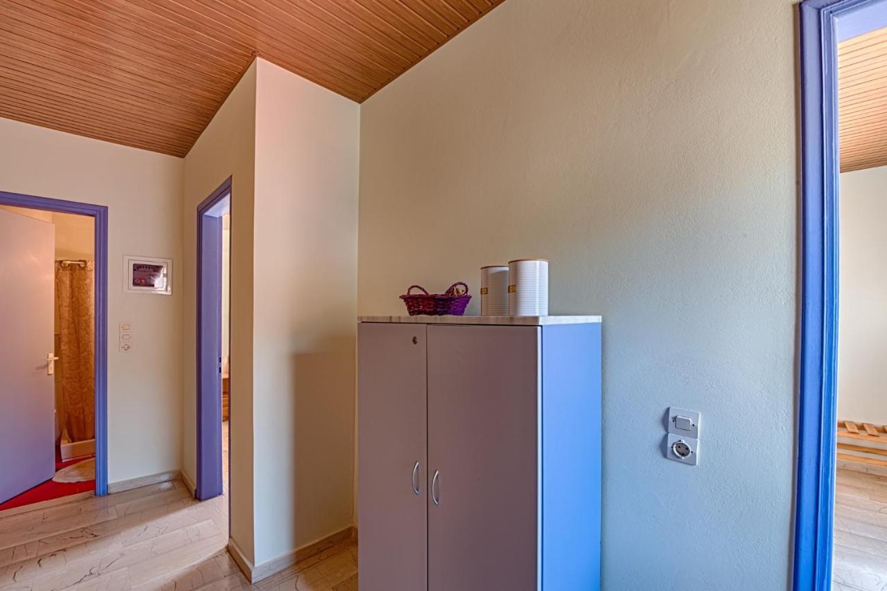 Anemos Studios & Apartments Poros  Buitenkant foto