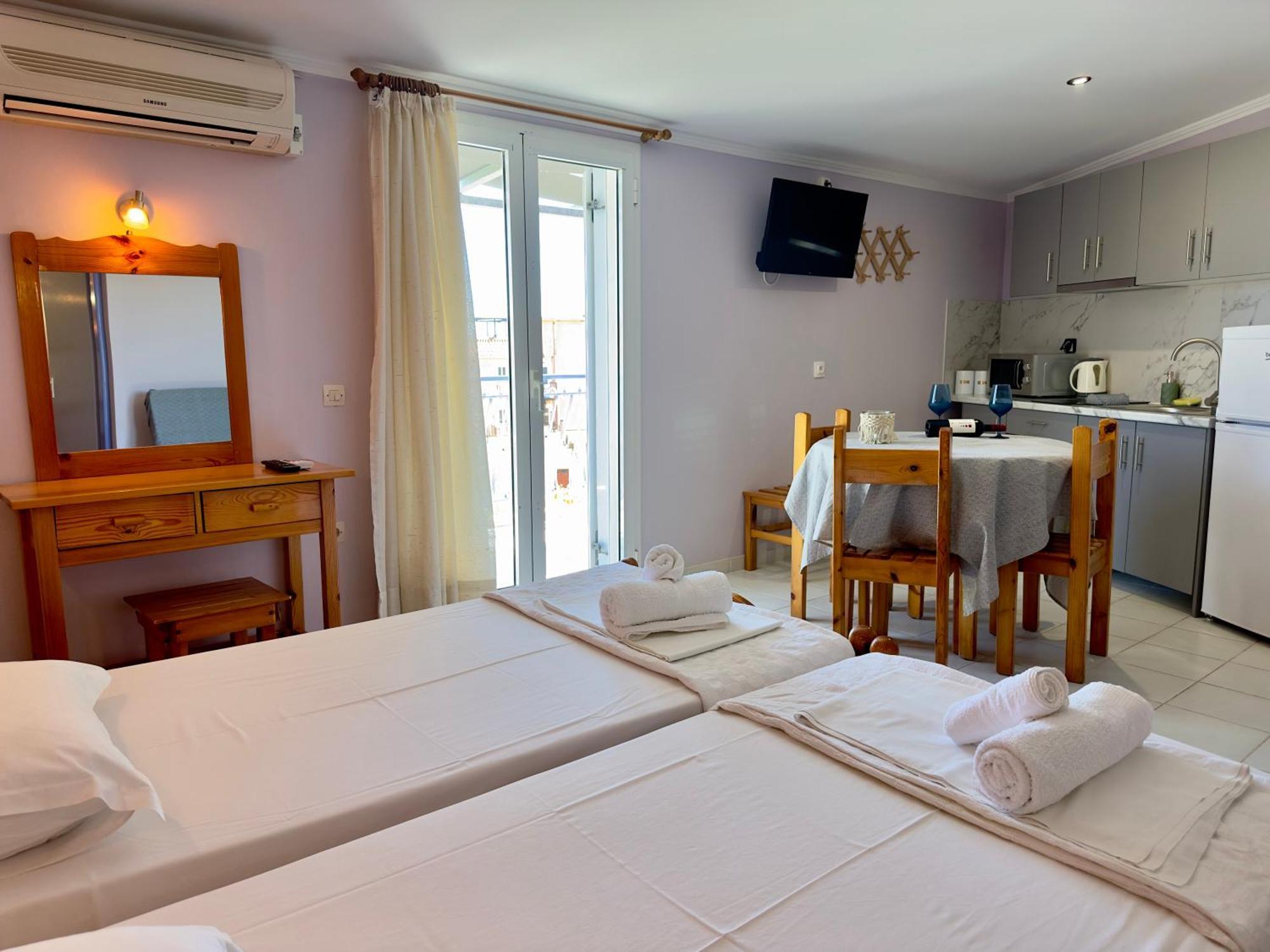 Anemos Studios & Apartments Poros  Buitenkant foto