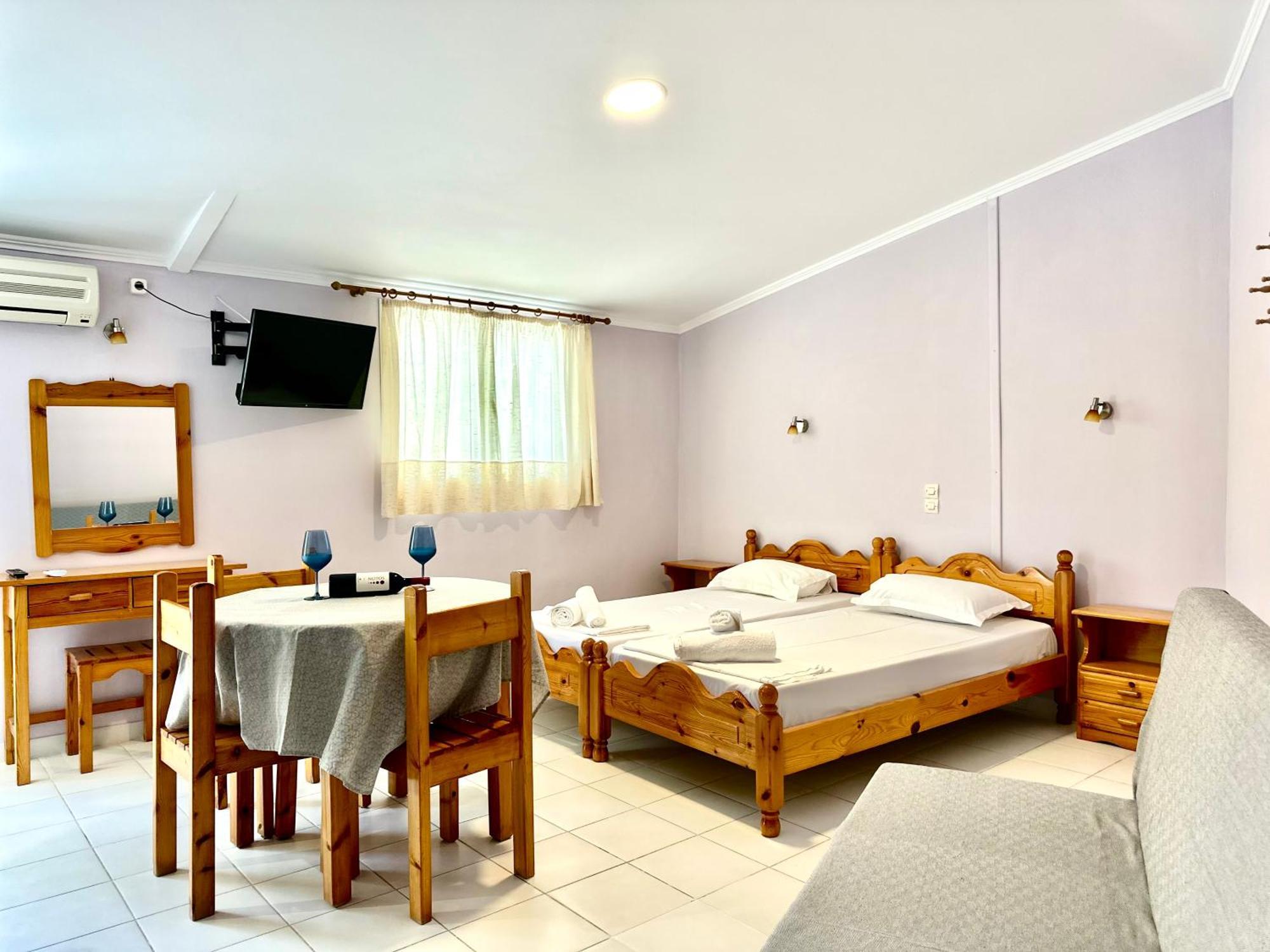 Anemos Studios & Apartments Poros  Buitenkant foto