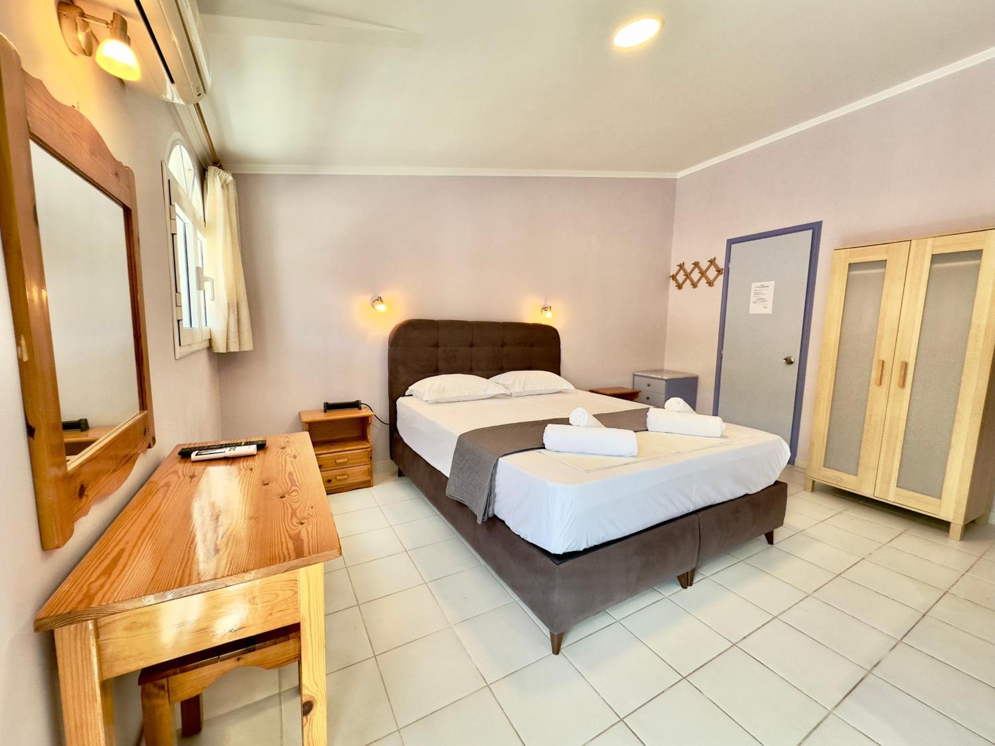 Anemos Studios & Apartments Poros  Buitenkant foto